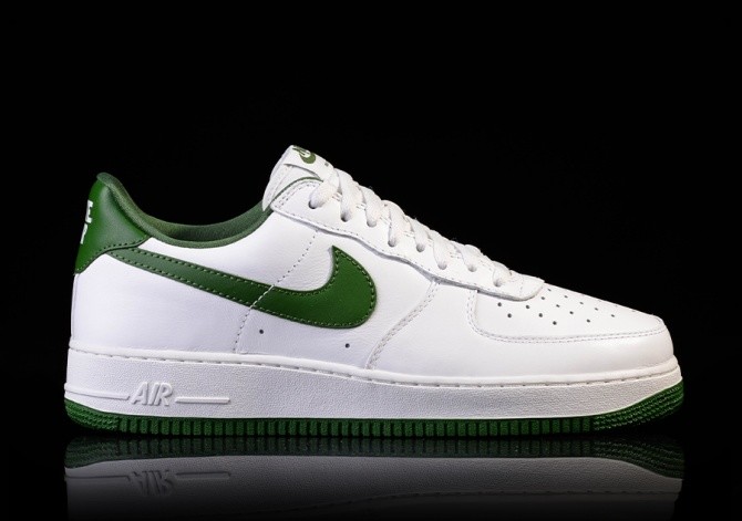 NIKE AIR FORCE 1 LOW RETRO FOREST GREEN