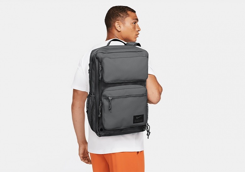 NIKE UTILITY SPEED BACKPACK (27L) SMOKE GREY
